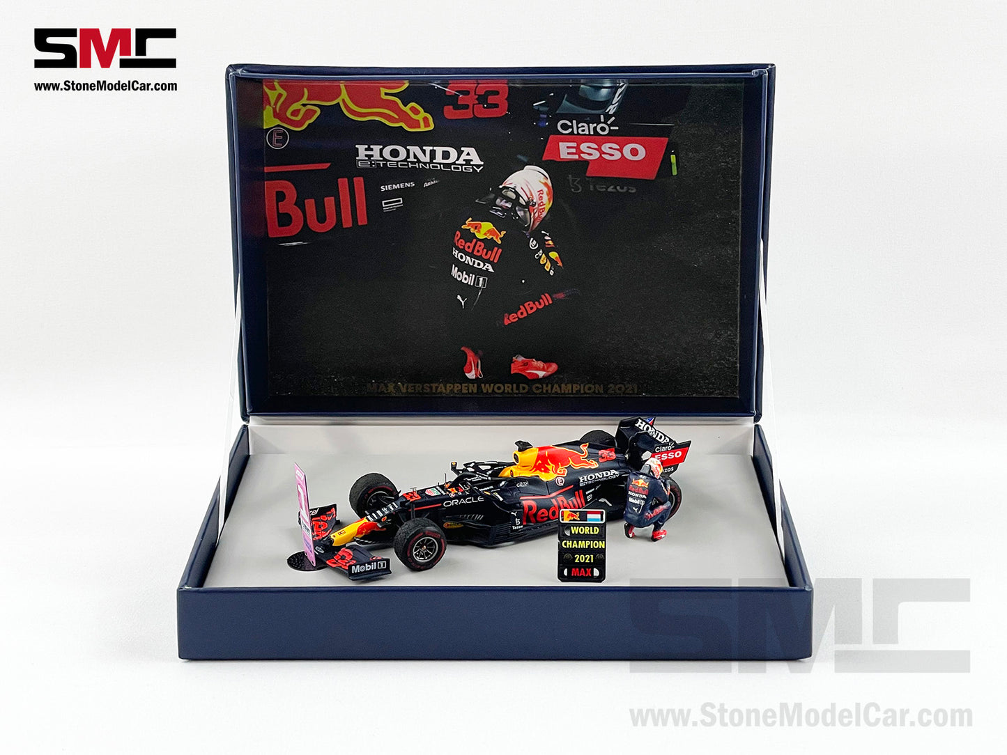 2021 F1 World Champion #33 Max Verstappen Red Bull RB16B Abu Dhabi 1:43 Spark with Figure