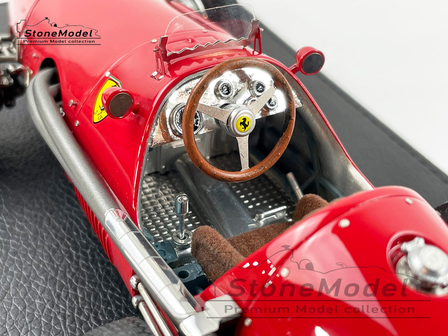 Ferrari F1 500F2 #10 Alberto Ascari Argentina GP 1953 World Champion 1:18 with Figure