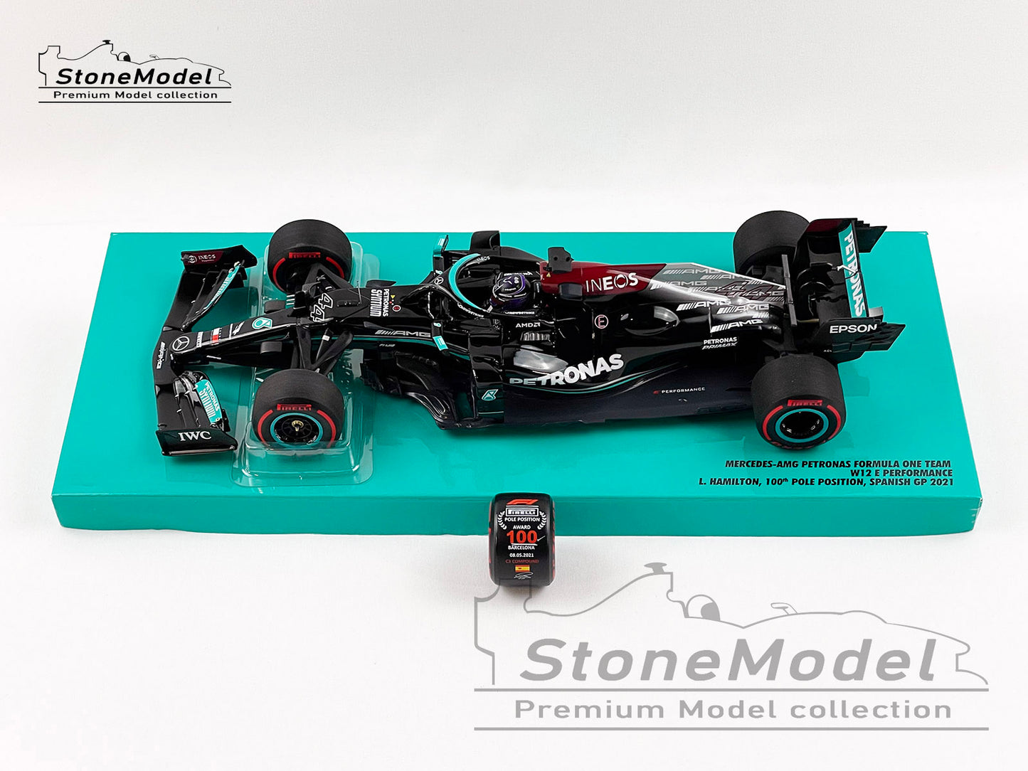 Mercedes AMG F1 W12 #44 Lewis Hamilton Spainish GP 2021 100th Pole 1:18 Minichamps Gift Box