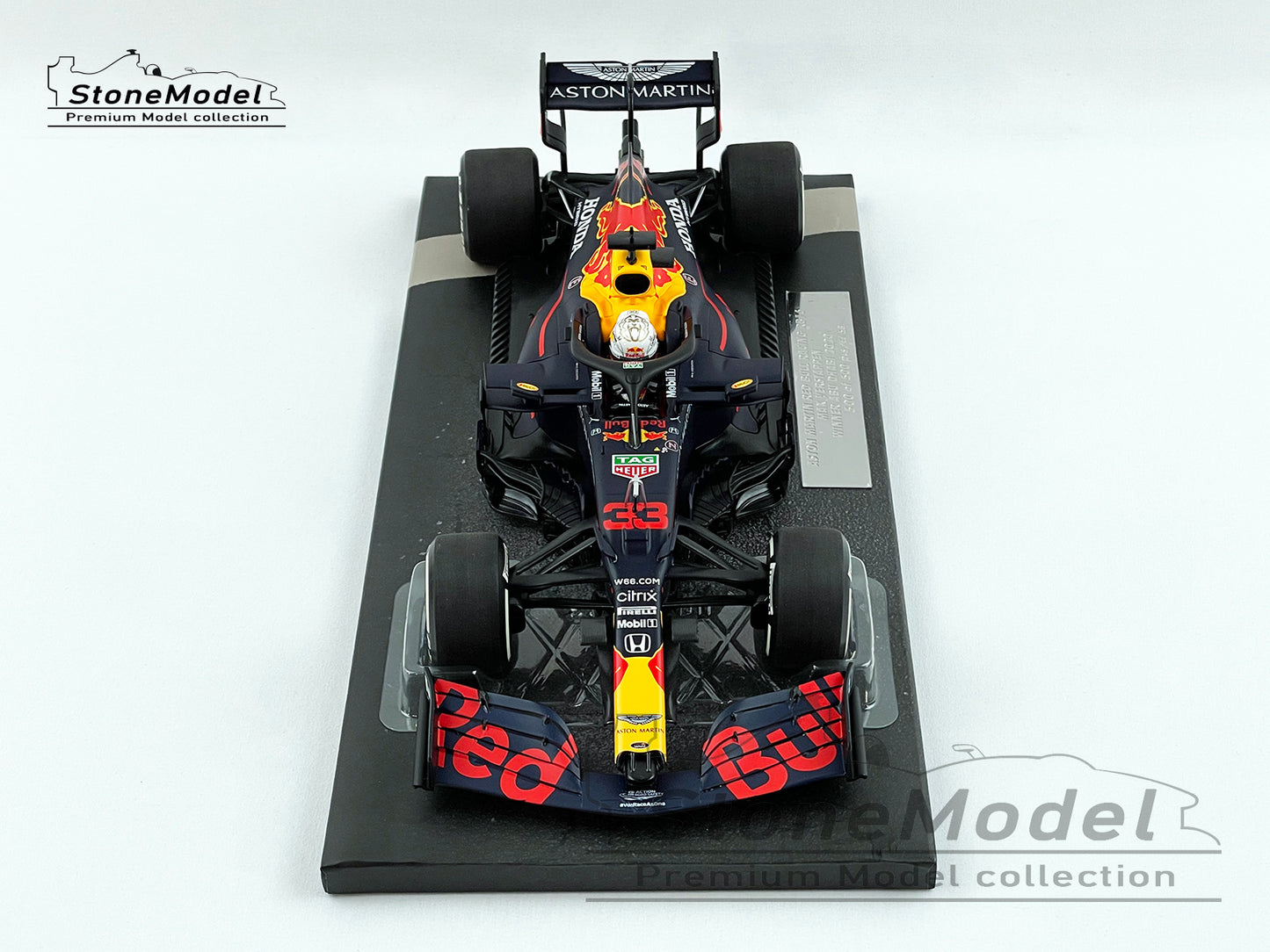 2020 Red Bull F1 RB16 #33 Max Verstappen Abu Dhabi Winner 1:18 MINICHAMPS with Pit Board