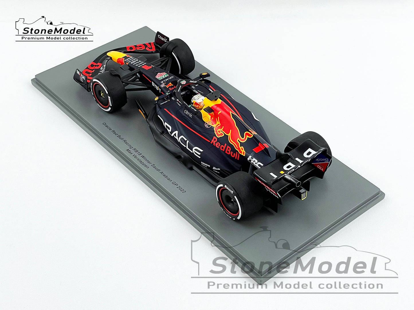 2022 World Champion Red Bull F1 RB18 #1 Max Verstappen Saudi Arabian 1:18  Spark