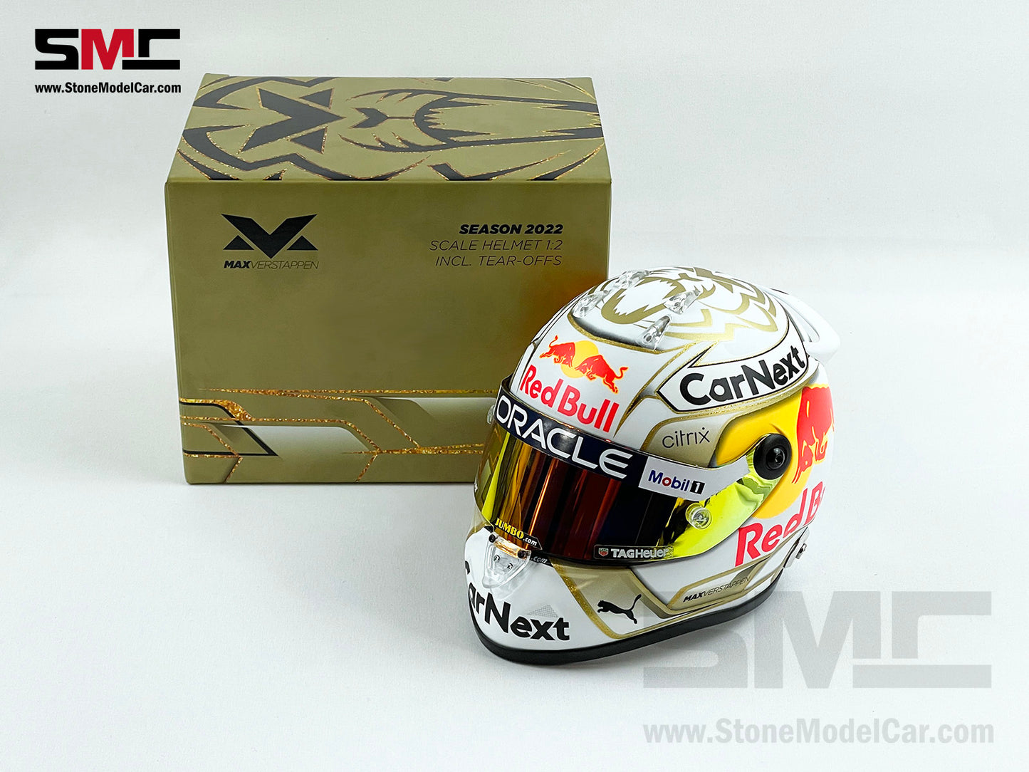 Red Bull F1 RB18 Max Verstappen Season 2022 World Champion Schuberth 1:2 Helmet