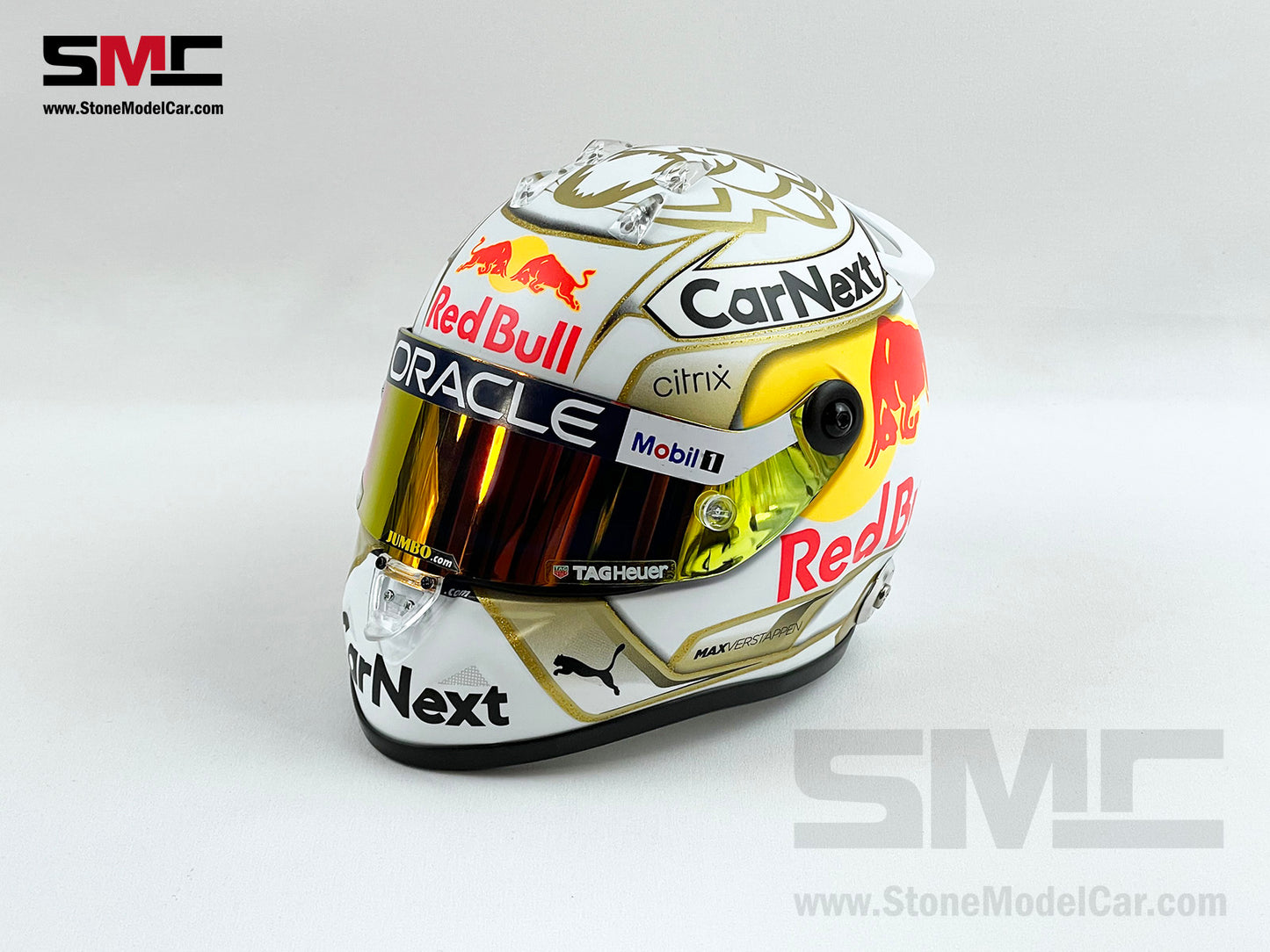 Red Bull F1 RB18 Max Verstappen Season 2022 World Champion Schuberth 1:2 Helmet