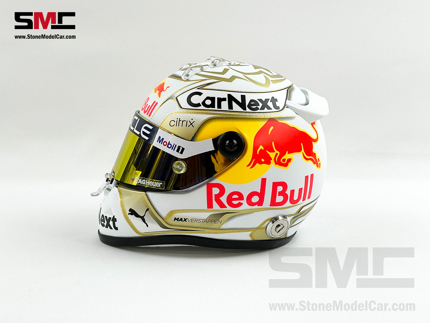 Red Bull F1 RB18 Max Verstappen Season 2022 World Champion Schuberth 1:2 Helmet