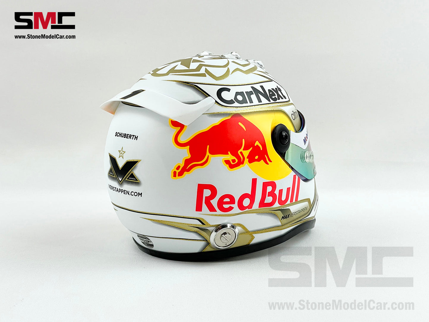Red Bull F1 RB18 Max Verstappen Season 2022 World Champion Schuberth 1:2 Helmet