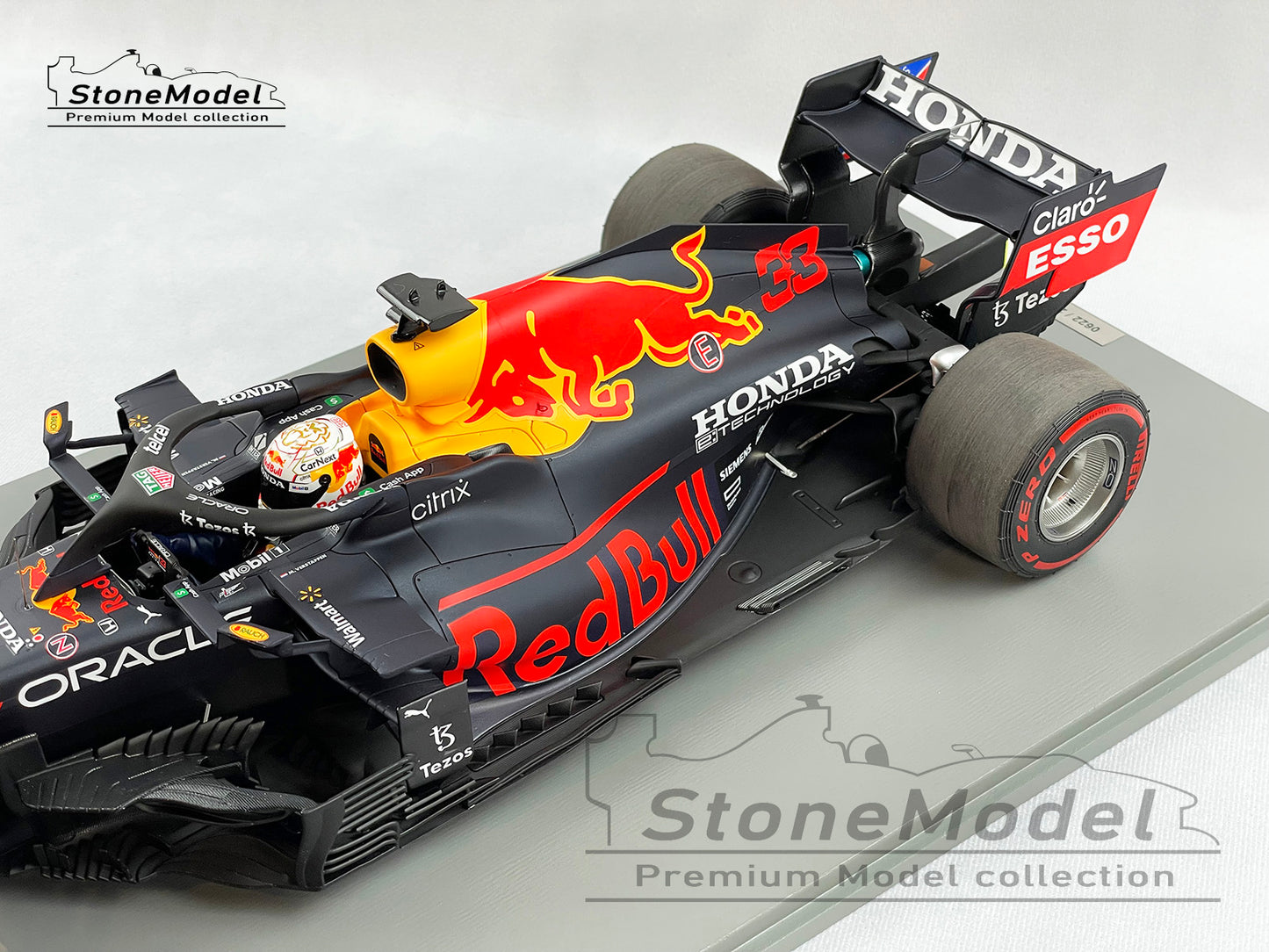 Spark 1:12 F1 Red Bull RB16B #33 Max Verstappen Abu Dhabi GP 2021 World Champion
